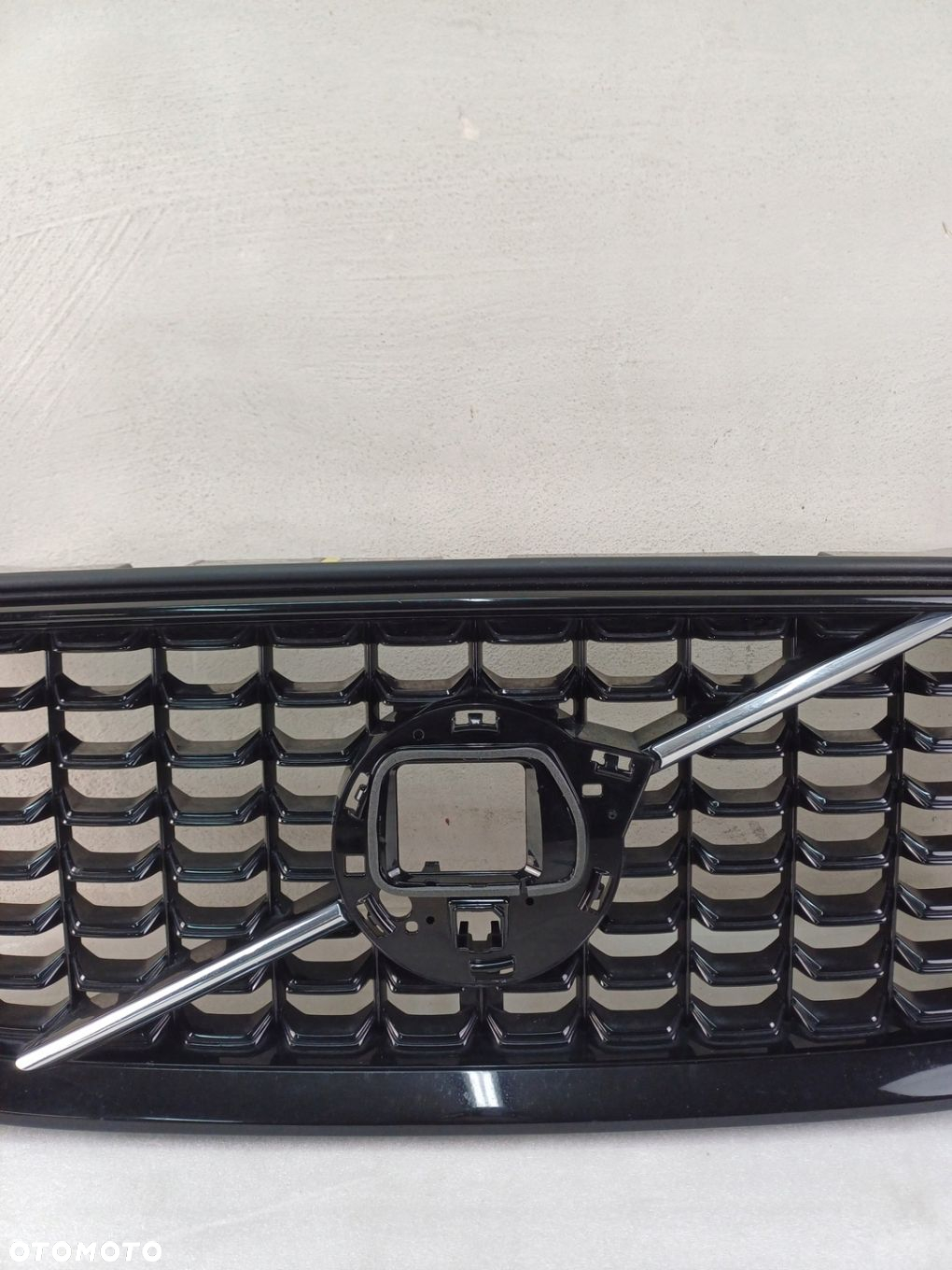 GRILL ATRAPA ZDERZAKA PRZÓD VOLVO XC60 II 2 LIFT 21- R-DESIGN - 4