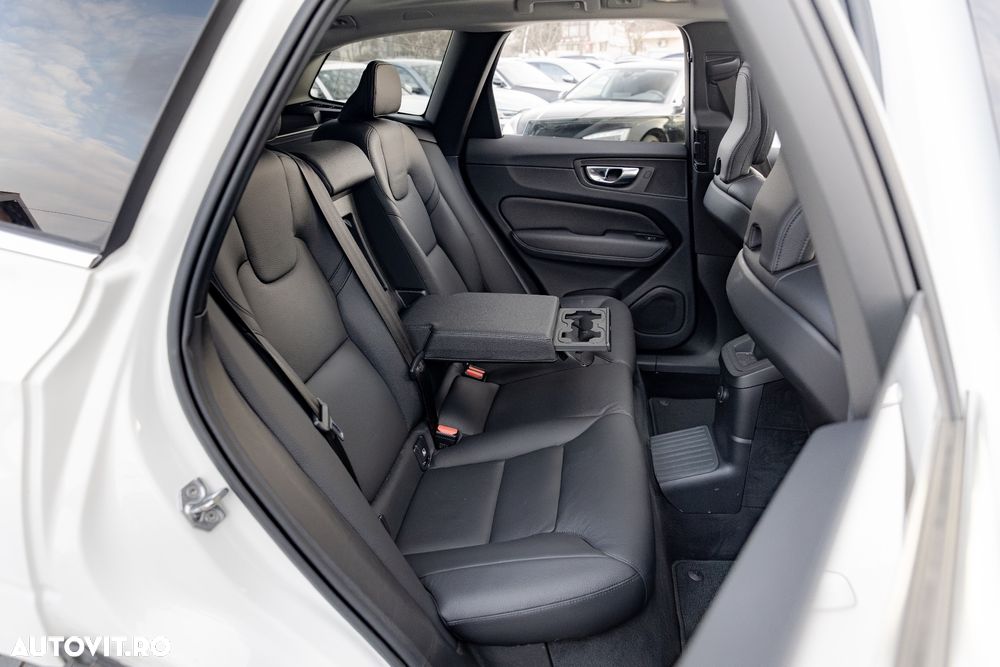 Volvo XC 60 Recharge T6 Twin Engine eAWD Inscription Expression - 13