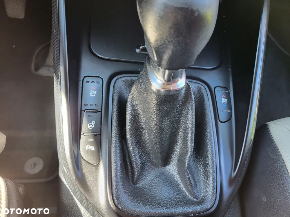 Kia Carens 1.7 CRDi Vision - 19