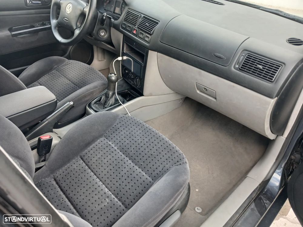 VW Golf - 6