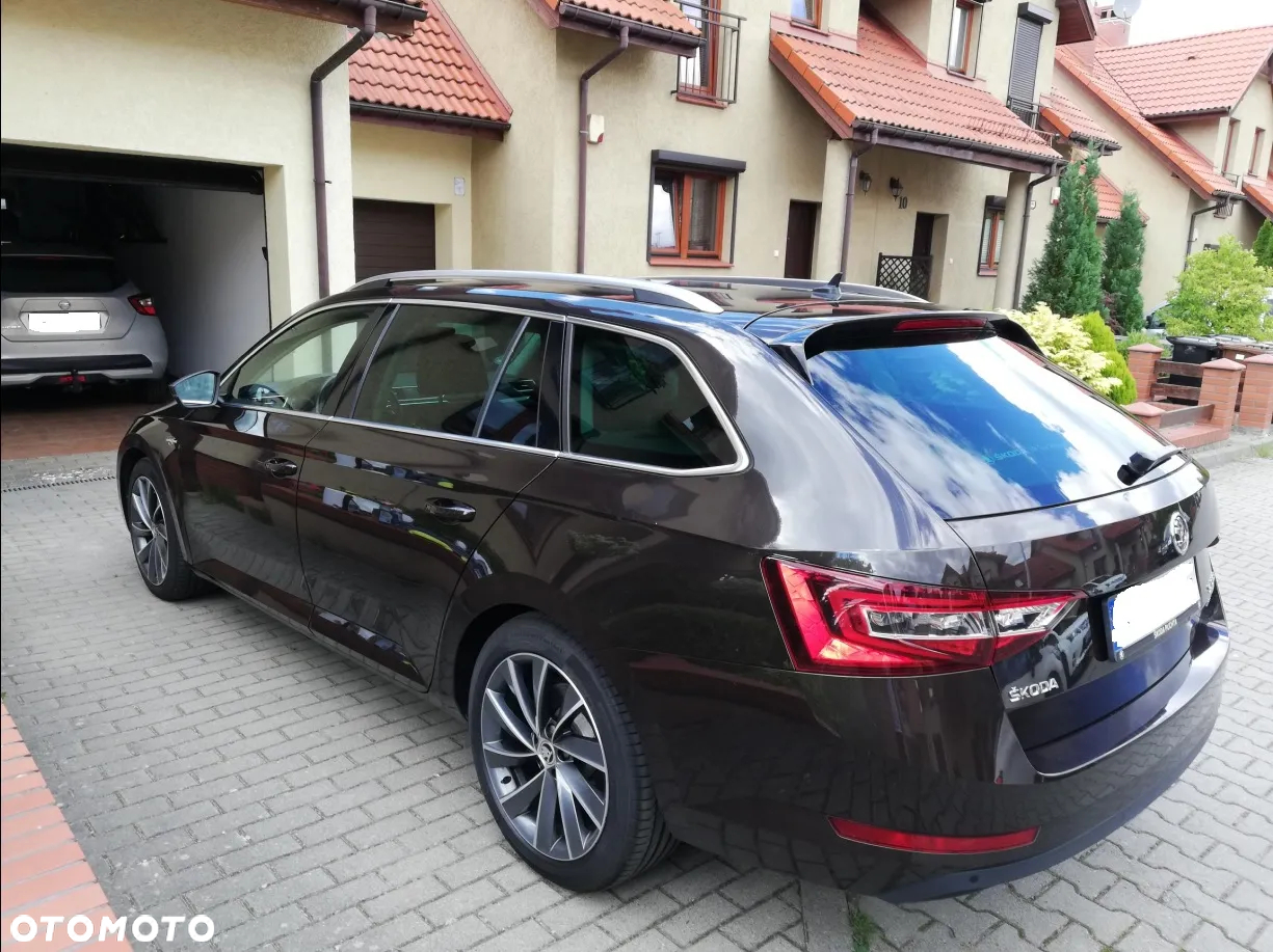 Skoda Superb 2.0 TDI 4x4 L&K DSG - 3