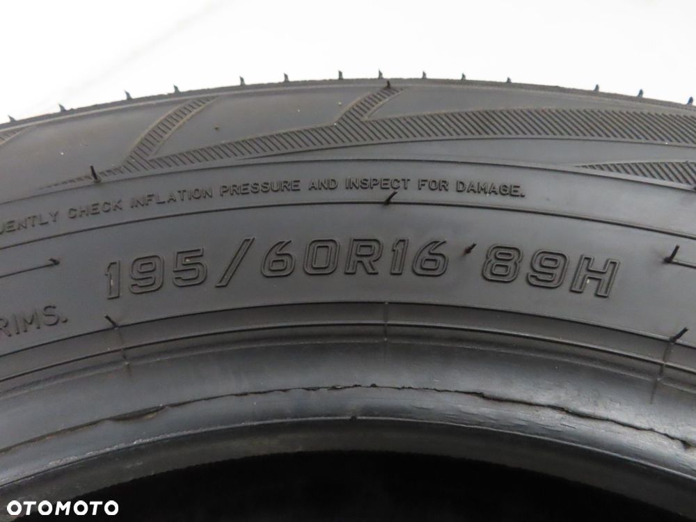 195/60R16 OPONA ZIMOWA Falken Eurowinter HS01 89H - 4