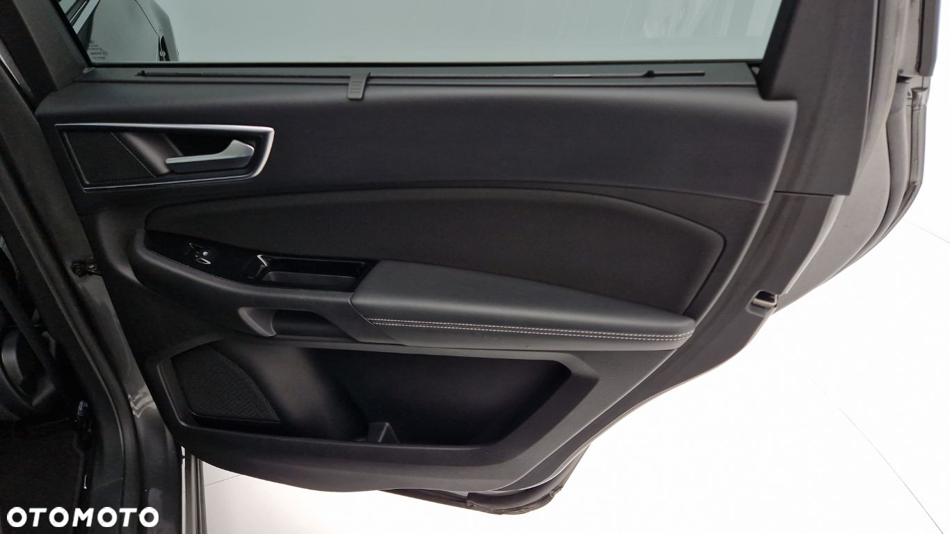 Ford S-Max - 24