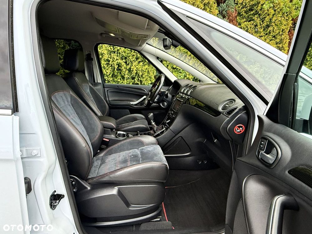 Ford S-Max - 33