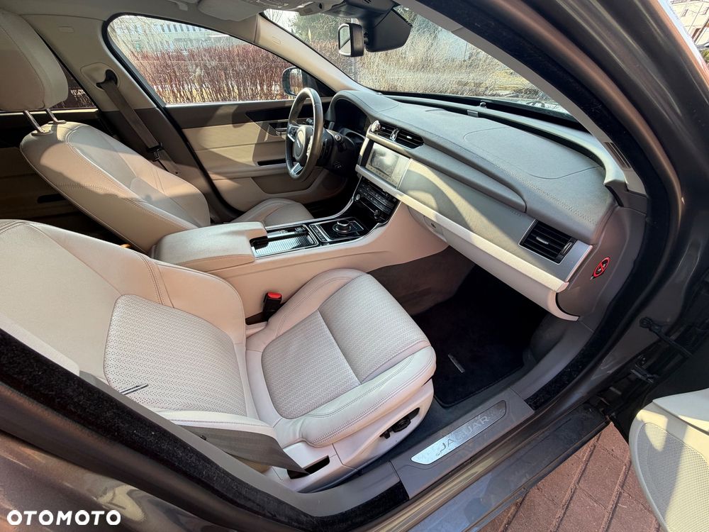 Jaguar XF 2.0 i4D Prestige - 7