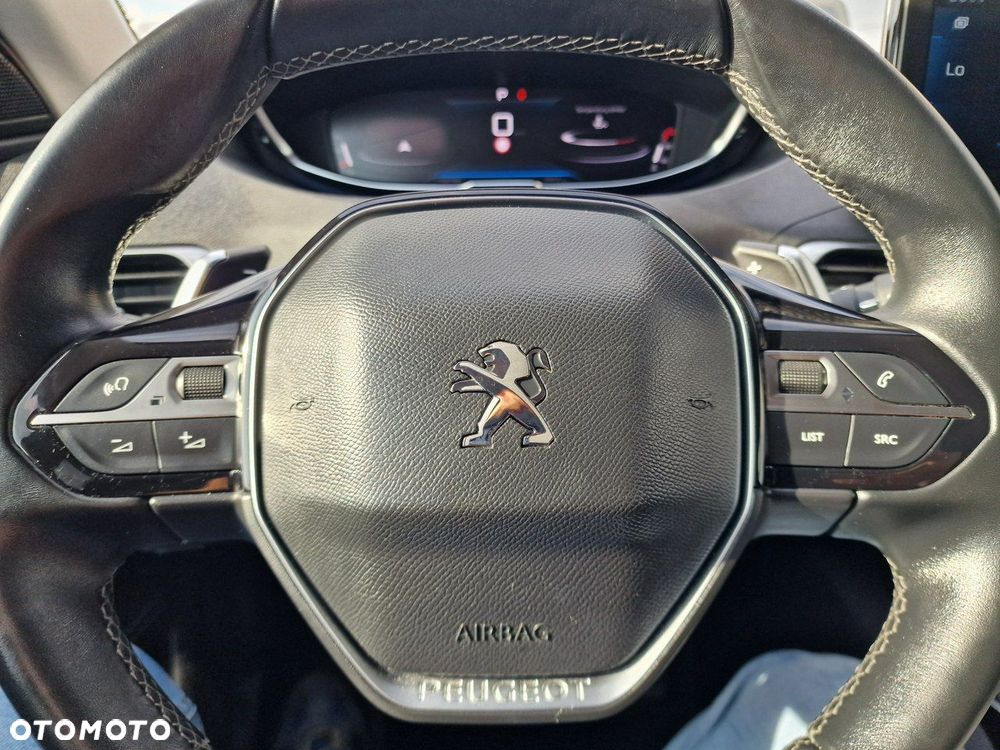 Peugeot 3008 1.6 PureTech Hybrid PHEV Allure S&S EAT8 - 33