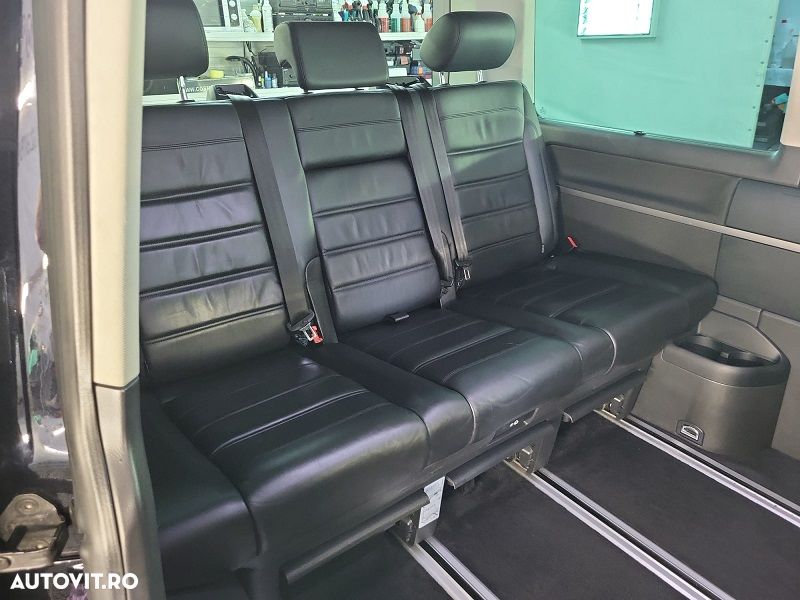 Volkswagen Multivan - 13