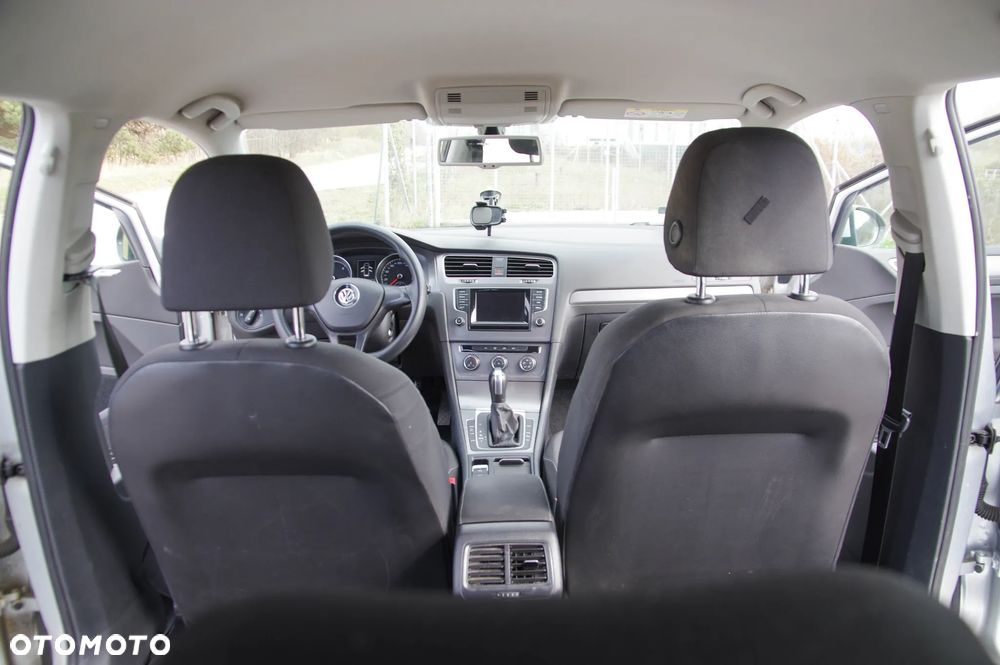 Volkswagen Golf - 18