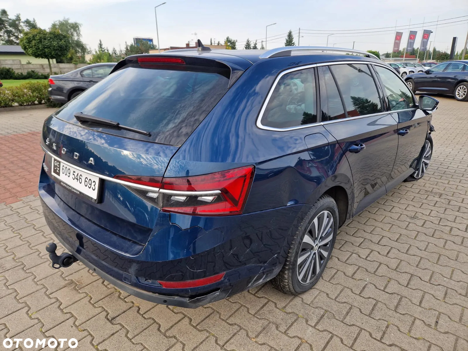 Skoda Superb 2.0 TDI SCR Style DSG - 4