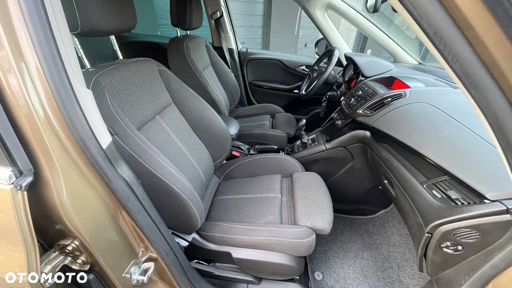 Opel Zafira Tourer 1.4 Turbo Style - 33