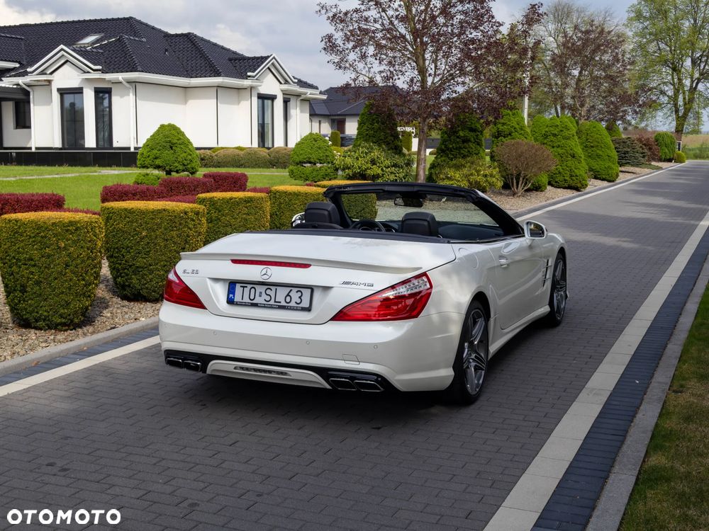 Mercedes-Benz SL 63 AMG - 29