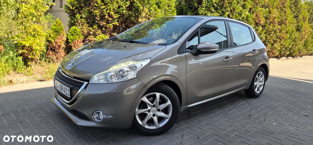 Peugeot 208 - 20