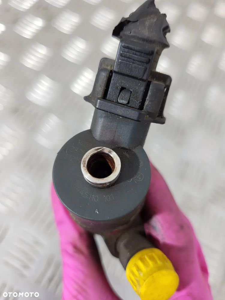 Hyundai Santa Fe I 2.0 CRDI Wtryskiwacz Paliwa - 8