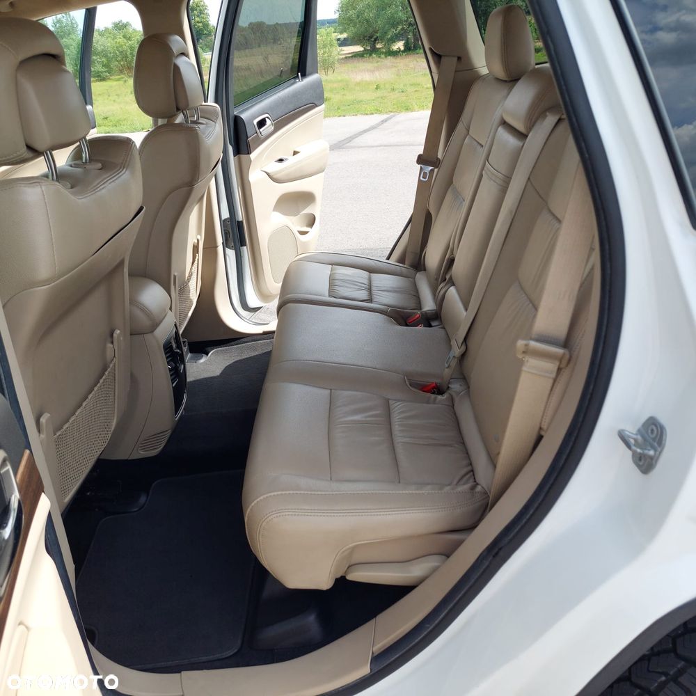 Jeep Grand Cherokee - 11