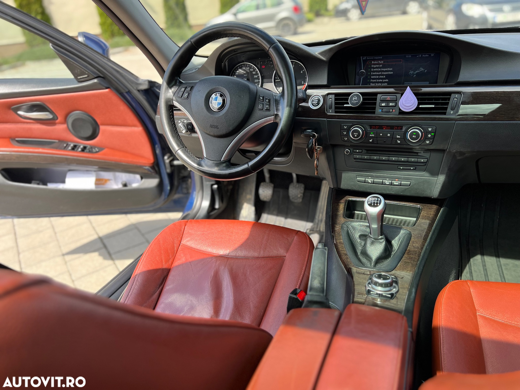 BMW Seria 3 320d xDrive - 11