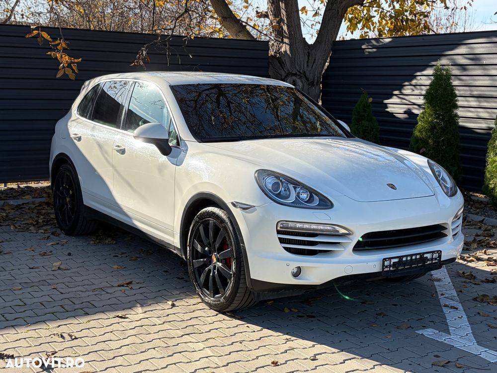 Porsche Cayenne 3.0 L V6 - 3