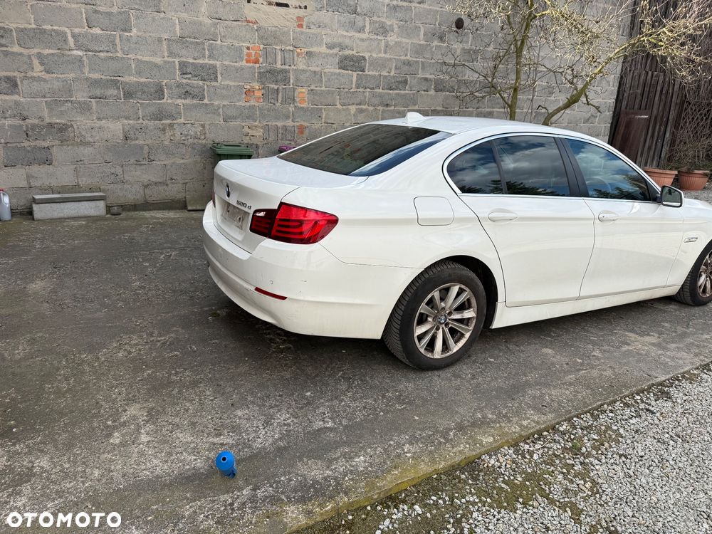 BMW Seria 5 520d - 3