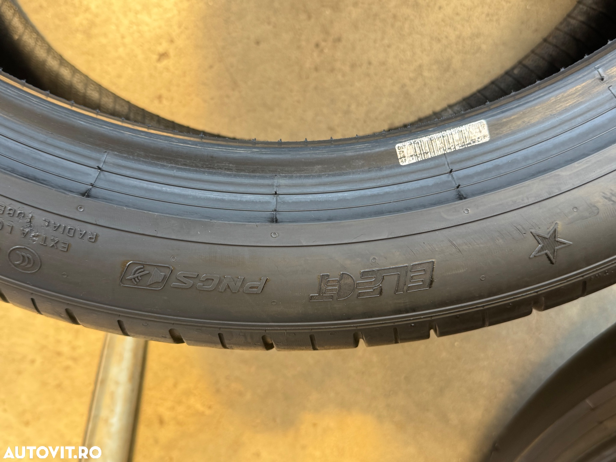 Vând 4 anvelope 275/40/22 Pirelli de vară ca noi - 9