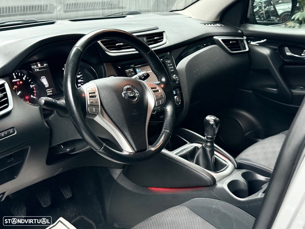 Nissan Qashqai 1.6 dCi N-Connecta - 8