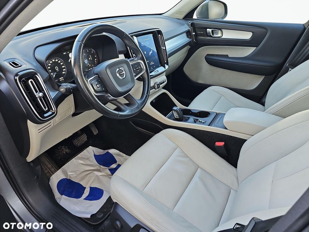 Volvo XC 40 - 11