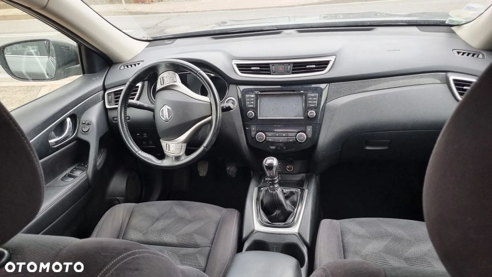 Nissan X-Trail 1.6 DCi N-Connecta 2WD 7os - 27