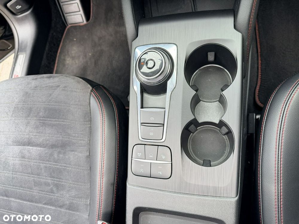 Ford Kuga - 33