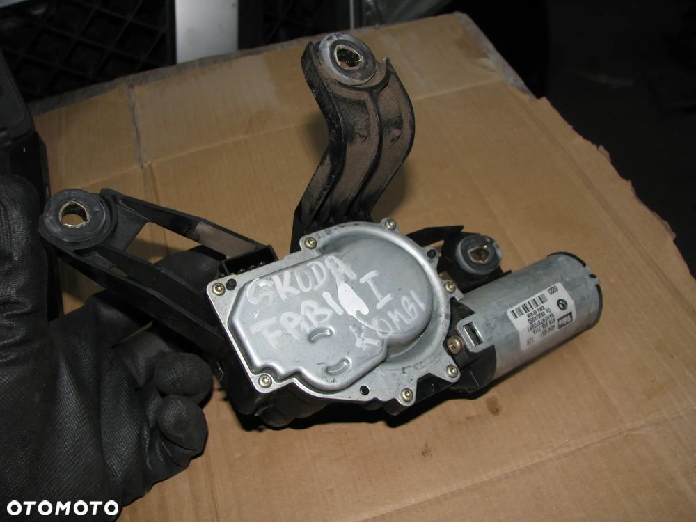SILNIK WYCIERACZEK TYŁ SKODA FABIA I KOMBI 6Y9955711A - 2