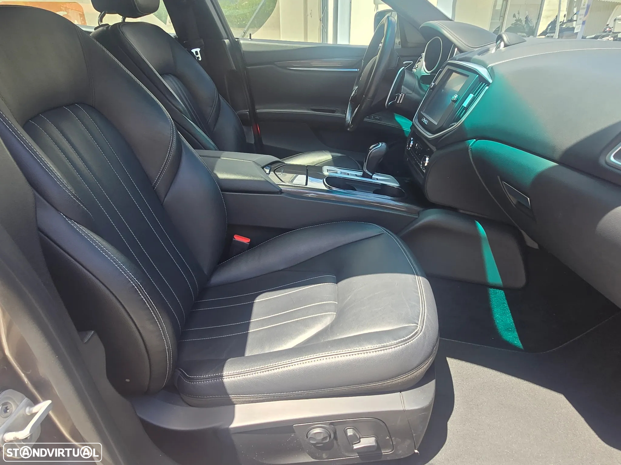 Maserati Ghibli 3.0 V6 - 9