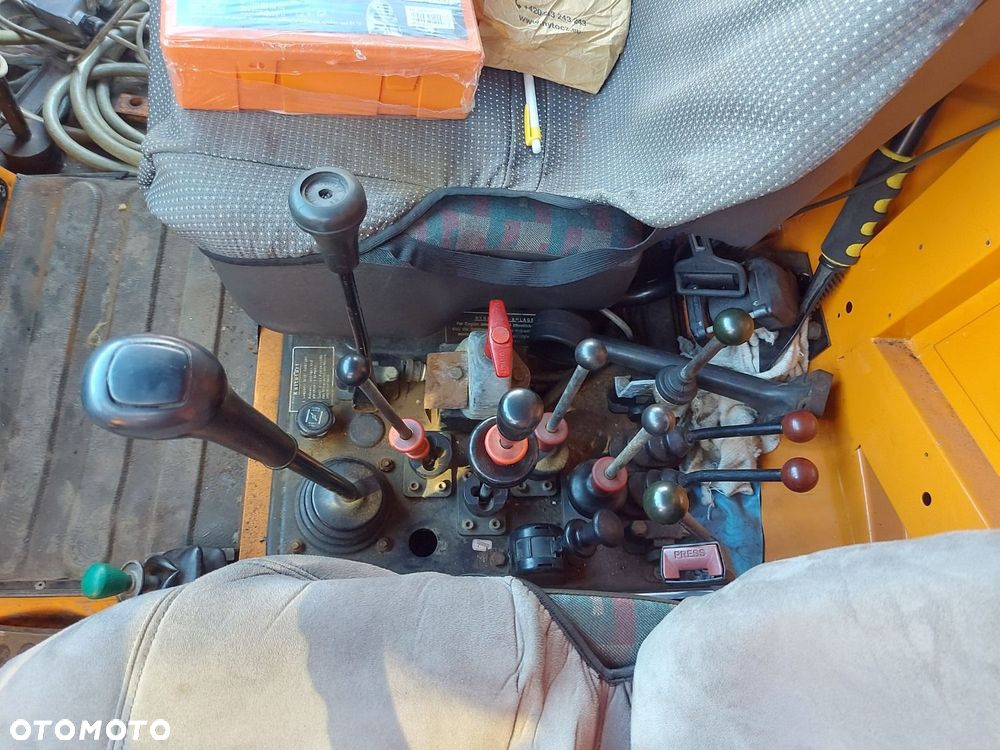 JAC Unimog U 1650 4X4 + Příslušenství - 15