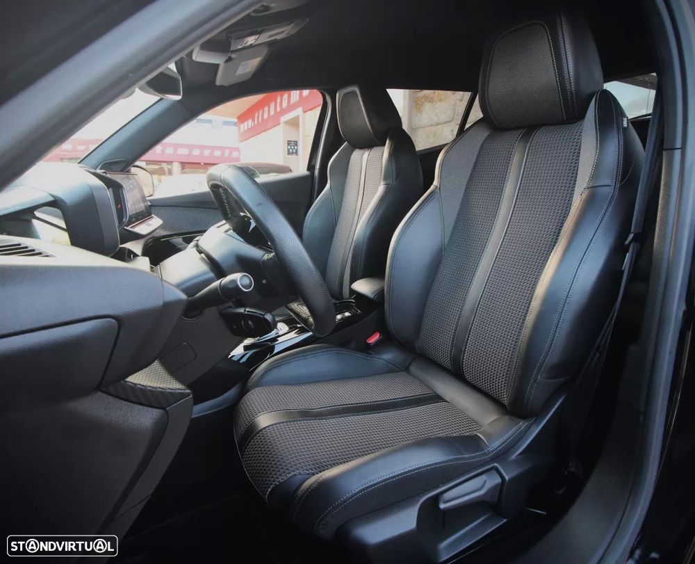 Peugeot e-2008 50 kWh GT Line - 10