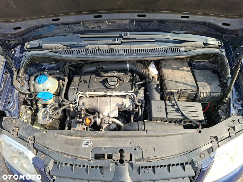 Volkswagen Touran - 16