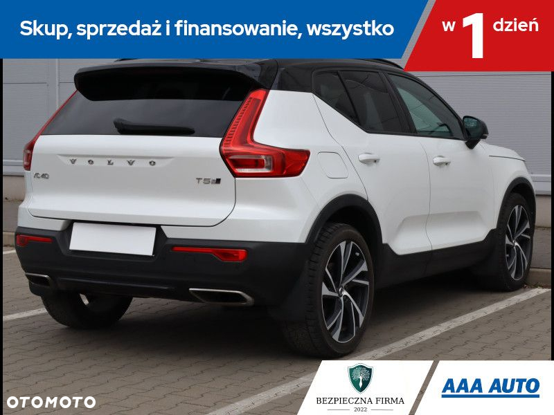 Volvo XC 40 - 6