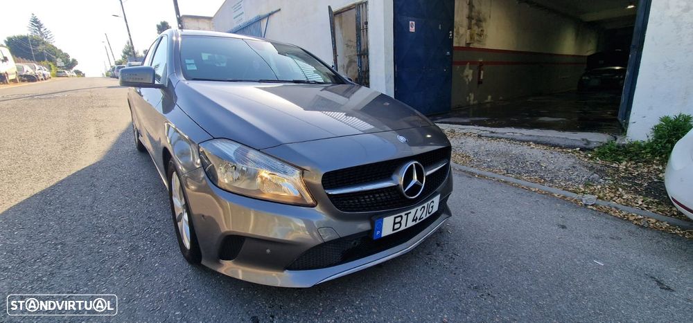 Mercedes-Benz A 180 CDI AMG Line - 2