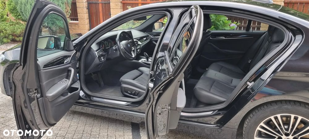BMW Seria 5 520d Efficient Dynamics Sport Line sport - 9