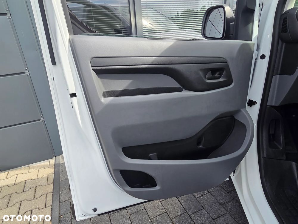 Opel Vivaro - 18