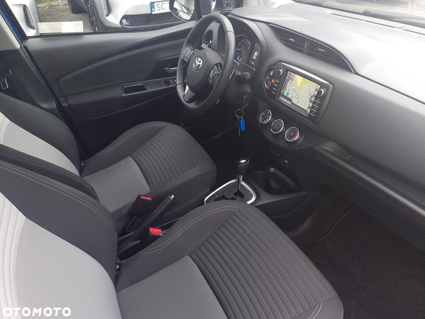 Toyota Yaris 1.5 Premium CVT - 13