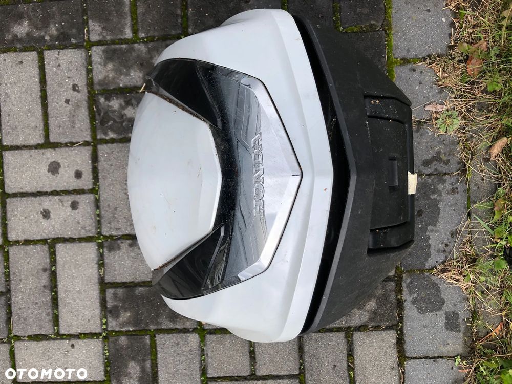 Honda SH 125 300 kufer  tył uszkodzony kuferek - 3