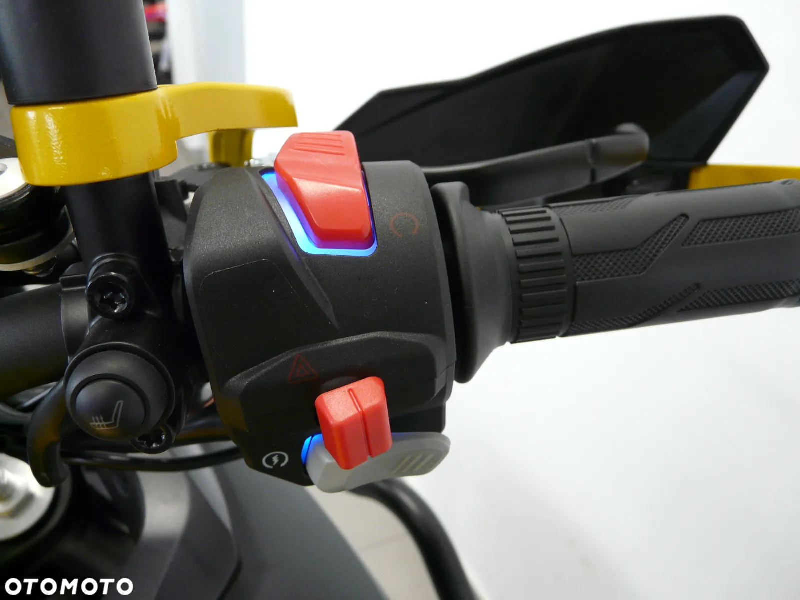 QJMOTOR SVT 650X - 36