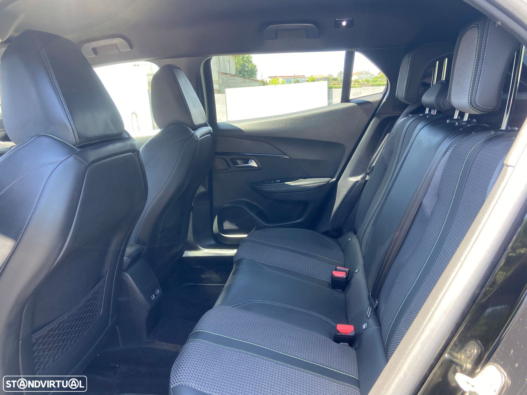 Peugeot 2008 1.2 PureTech GT Pack EAT8 - 19