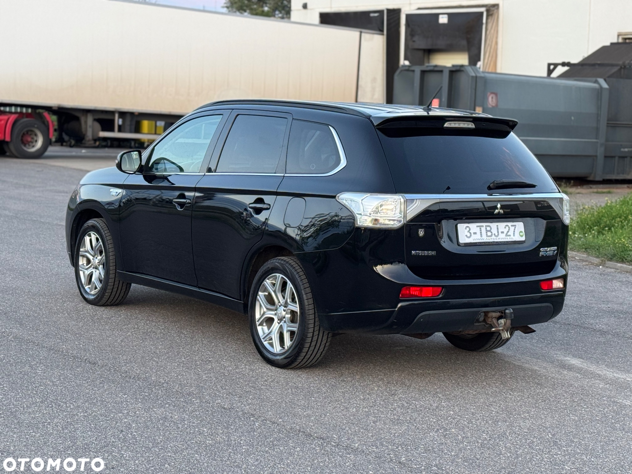 Mitsubishi Outlander PHEV Intense + - 3