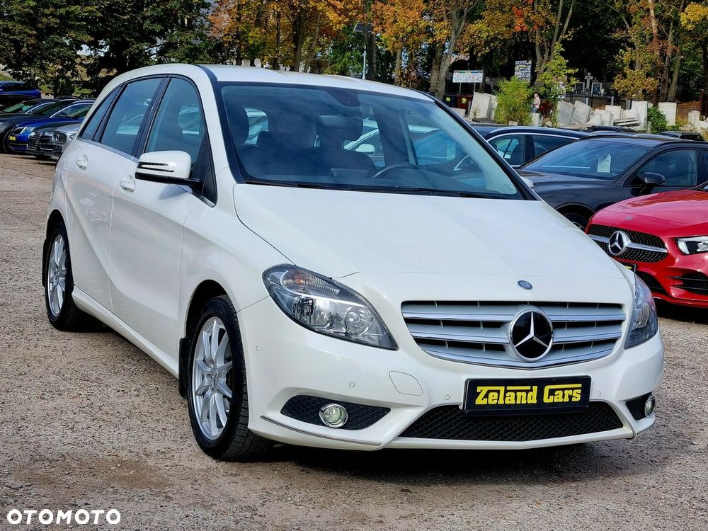 Mercedes-Benz Klasa B 180 Edition - 3