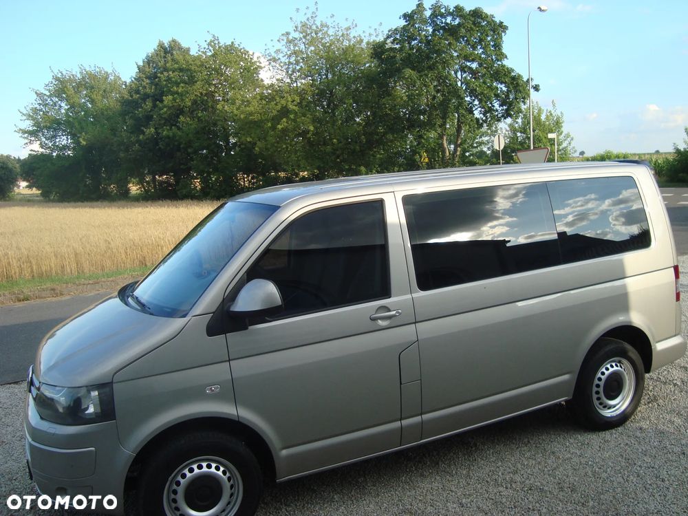 Volkswagen Transporter Caravelle Kurz Trendline - 12