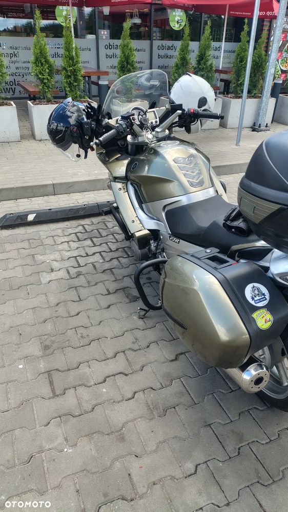 Yamaha FJR - 7
