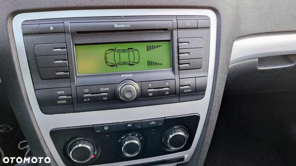 Skoda Octavia 1.4 Ambiente - 14