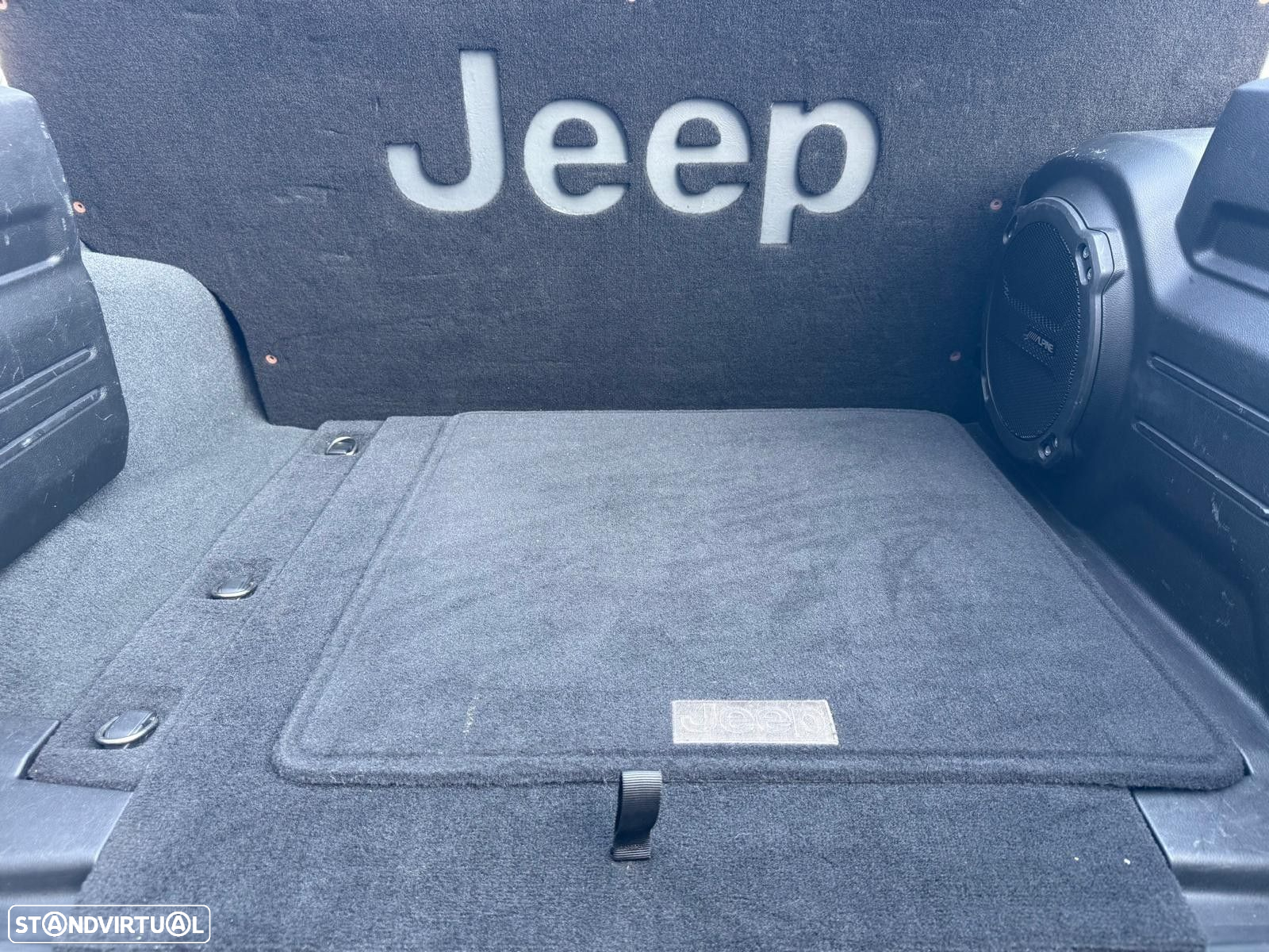 Jeep Wrangler Unlimited 2.2 CRD Night Eagle AT - 53