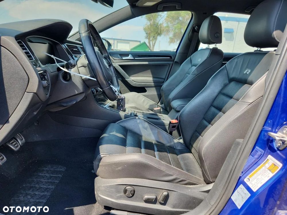 Volkswagen Golf - 7
