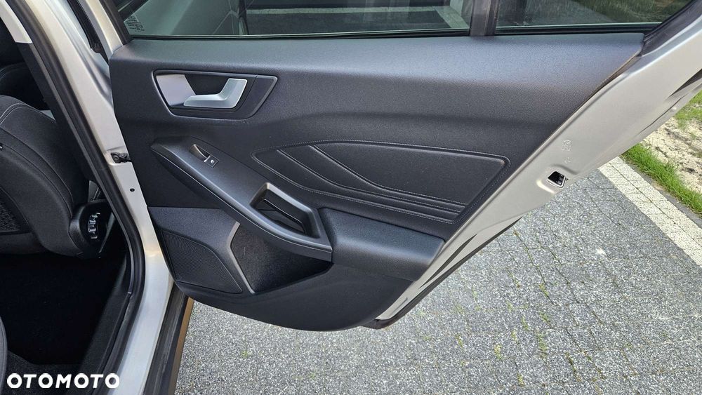Ford Focus 1.5 EcoBlue STart-Stopp-System TITANIUM - 11