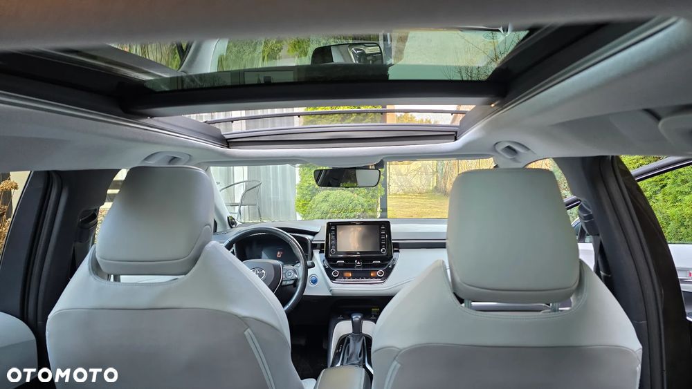 Toyota Corolla 2.0 Hybrid Executive - 12