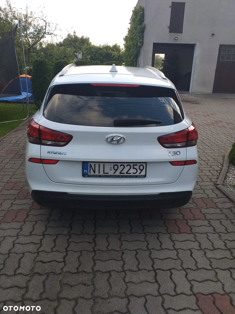 Hyundai i30 1.6 D Comfort - 10