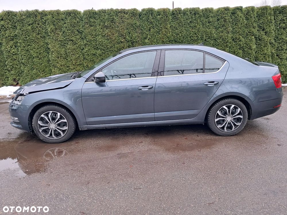 Skoda Octavia - 2